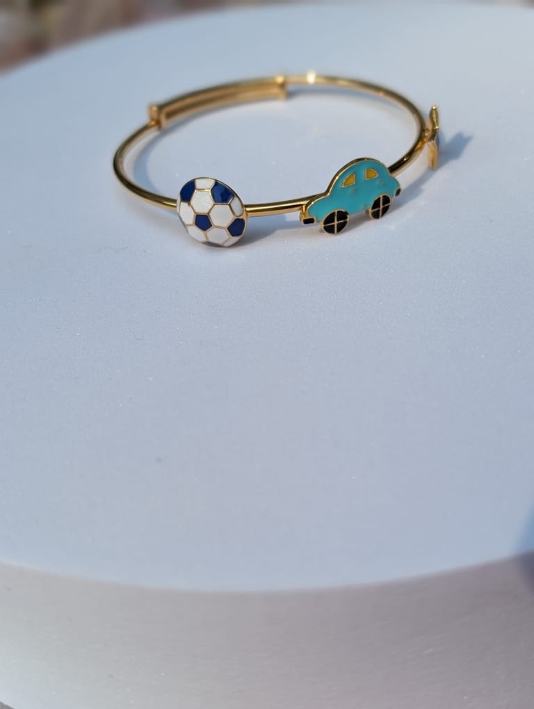 Car, Football & Star Bangle - Image 4